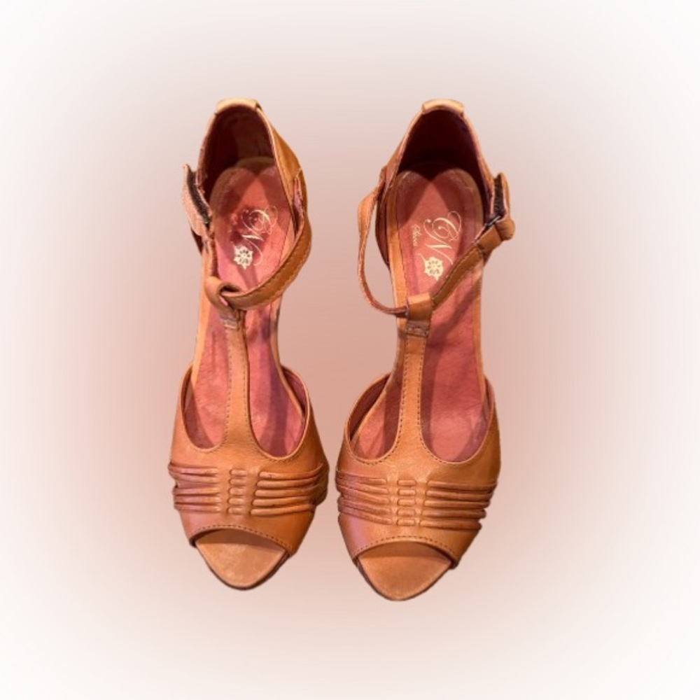 Chocolate Negro Heels